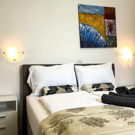 Nika Seafront - Rabac, Istria Apartman *