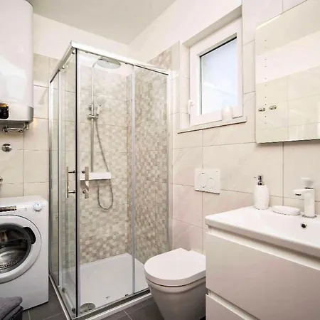 Seafront 2-bedroom Nika - * Rabac